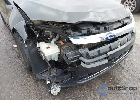 2010 Ford Fusion Se z USA, uszkodzony, nr VIN 3FAHP0HA1AR387810